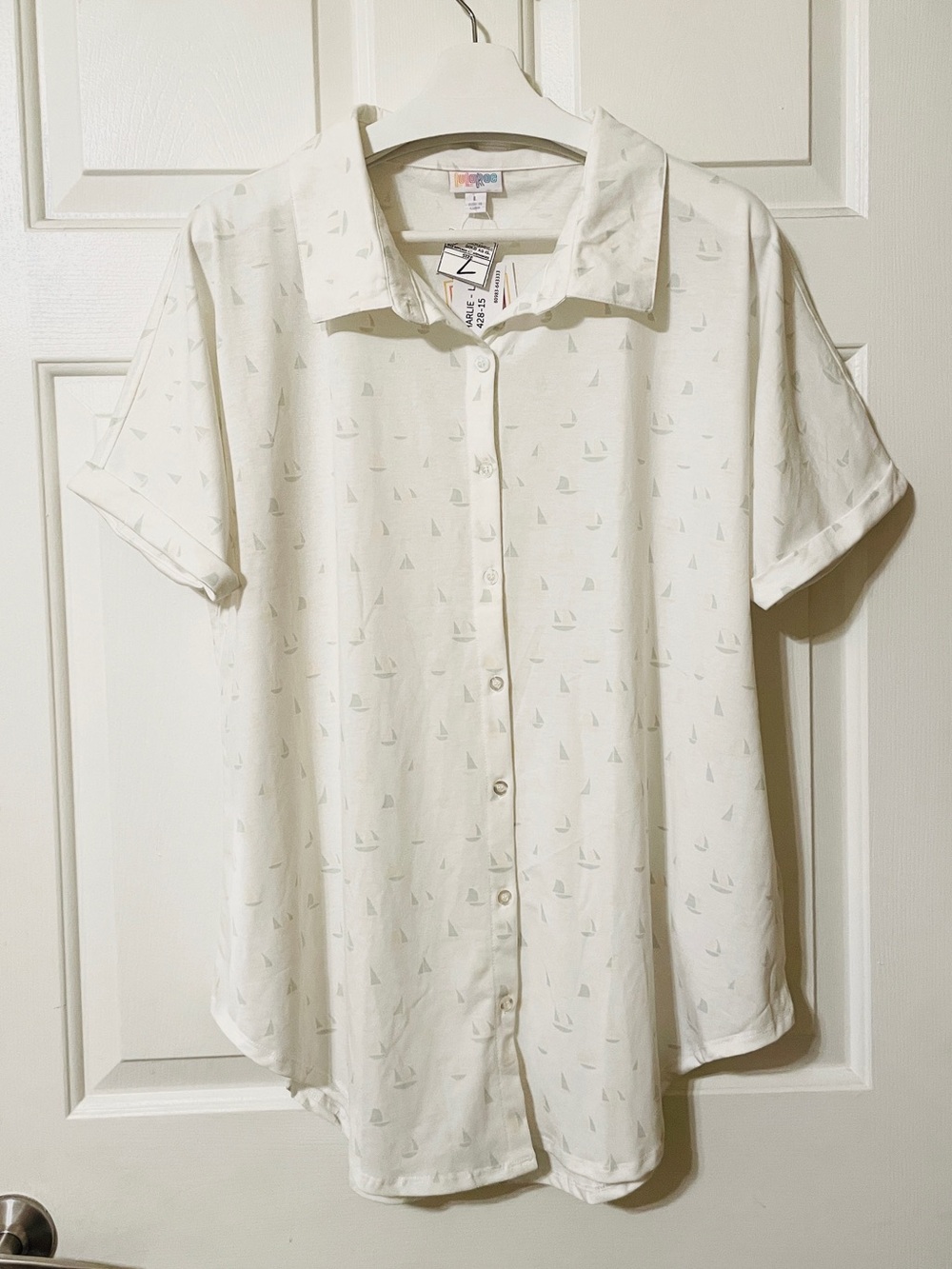 NEW! LuLaRoe Women’s Large White Gray Sailboat Pattern Charlie Button Blouse